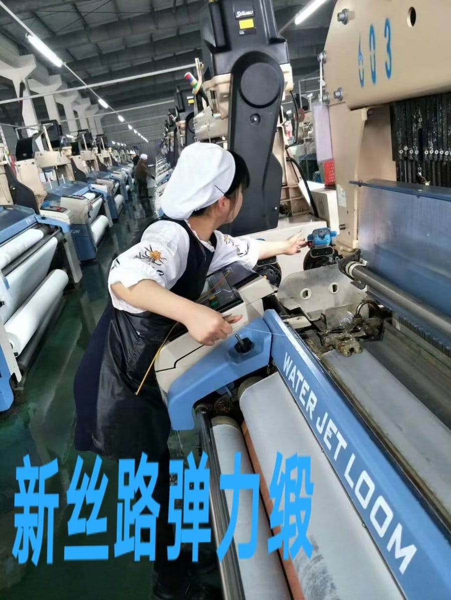 专业工人操作